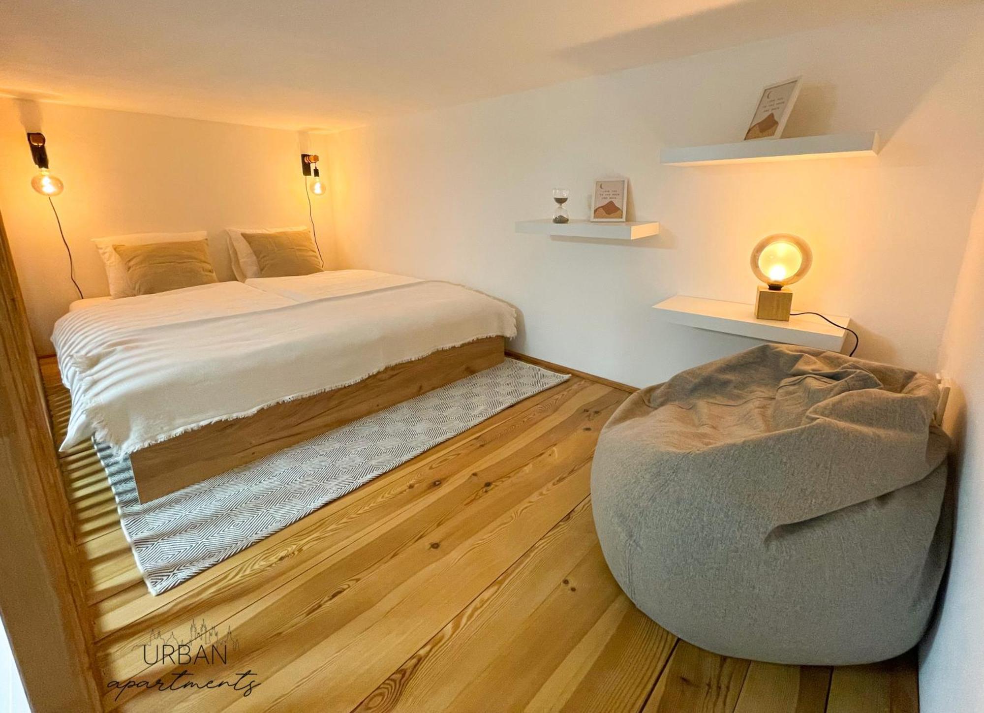Loft Maniny By Urban Apartments Prague Ngoại thất bức ảnh