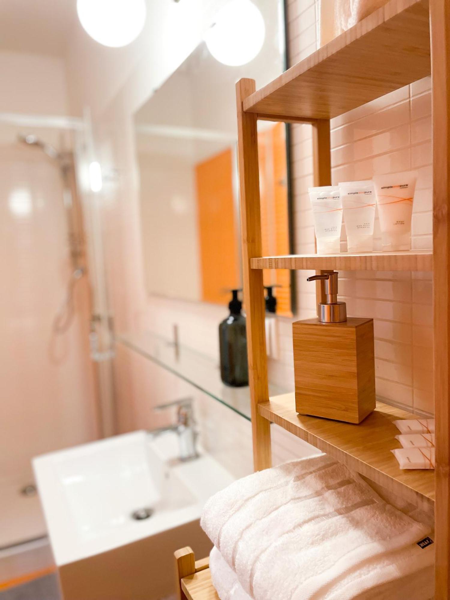 Loft Maniny By Urban Apartments Prague Ngoại thất bức ảnh